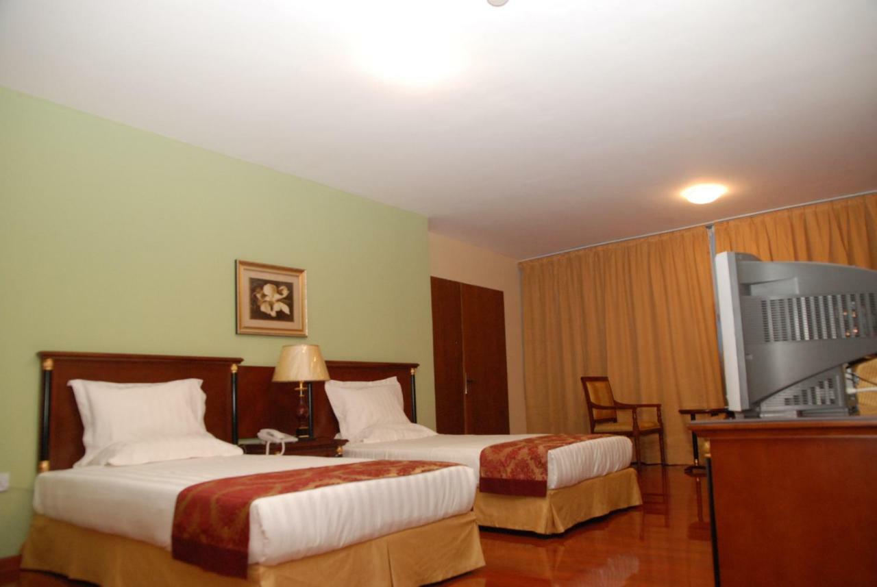 Churchill Addis Ababa Hotel Exterior foto