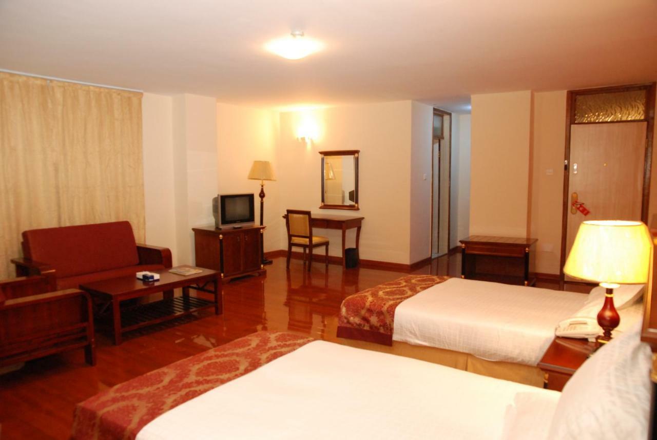 Churchill Addis Ababa Hotel Exterior foto