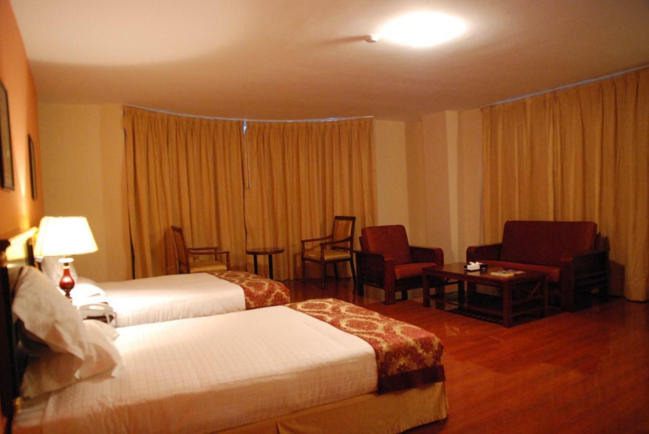 Churchill Addis Ababa Hotel Exterior foto